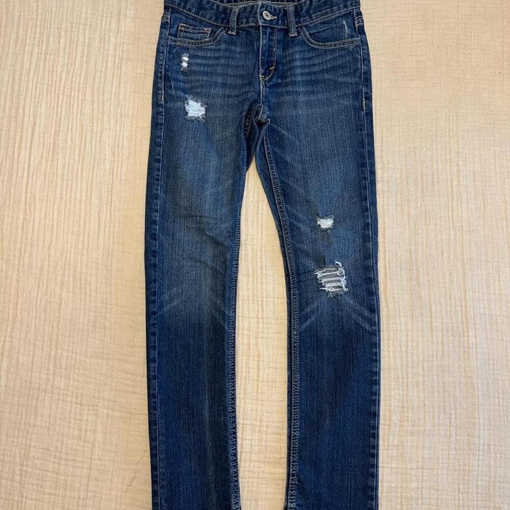 Levi's Kids boyfriend stretch distressed jeans in a dark wash blue denim